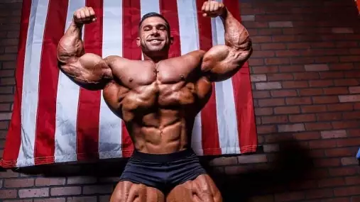 Proběhla mi před očima celá kariéra. Šampion Lunsford o zranění, jež ho málem připravilo o titul