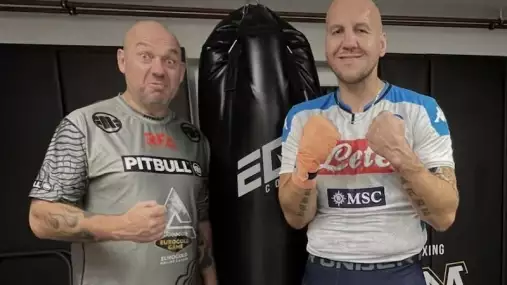 Legenda thajského boxu vyzvala k boxerskému zápasu Attilu Végha