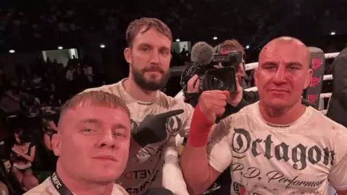Z pekla do ráje. Tomáš Meliš přežil knockdown, slavil KO a dočkal se nečekané pocty od McGregora
