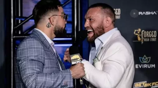 Mike Perry jako rozzuřený bizon. Na tiskovce smetl i McGregora