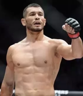 Machmud Muradov – prozatímní šampion organizace OKTAGON MMA ve střední váze Machmud Muradov – prozatímní šampion organizace OKTAGON MMA ve střední váze