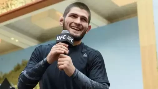 Vrcholný posměch. Khabib reagoval na McGregorův osmnáctiměsíční zákaz činnosti