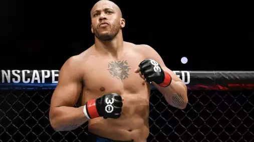 „Bude to pro něj snadná práce.“ UFC elita tipuje titulový duel v těžké váze