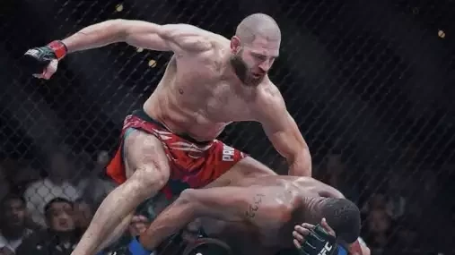 Hill: Procházka má mé uznání. Odmítnout titulovou šanci, to chce koule