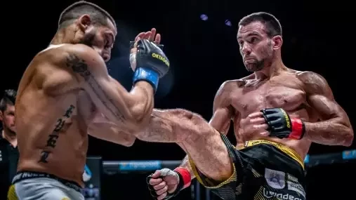 Nemáš na to hlavu, tak běž jinam. Třeba do méně sledované ligy, než je Oktagon! řekl Novotný na adresu Macka. Ihned po něm sáhlo KSW