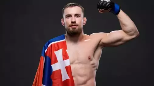 Hrdina z UFC 321 potvrdil operaci. Zlomená kost a vazy si vyžádají dlouhou pauzu